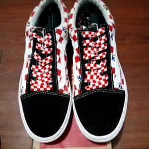 Vans old Skool, Red, Black and white sz 9 Terrific!